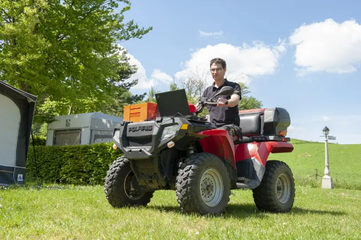 Outdoor WiFi site survey met quad